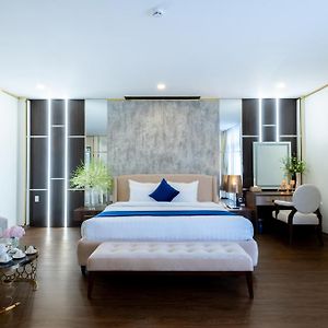 Sandals Star Hotel